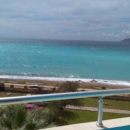 Hotel Emi Hotel 3*